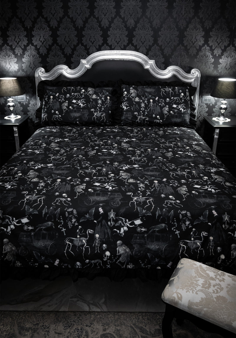 Melancholia Ruffle Bedding Set - US Queen